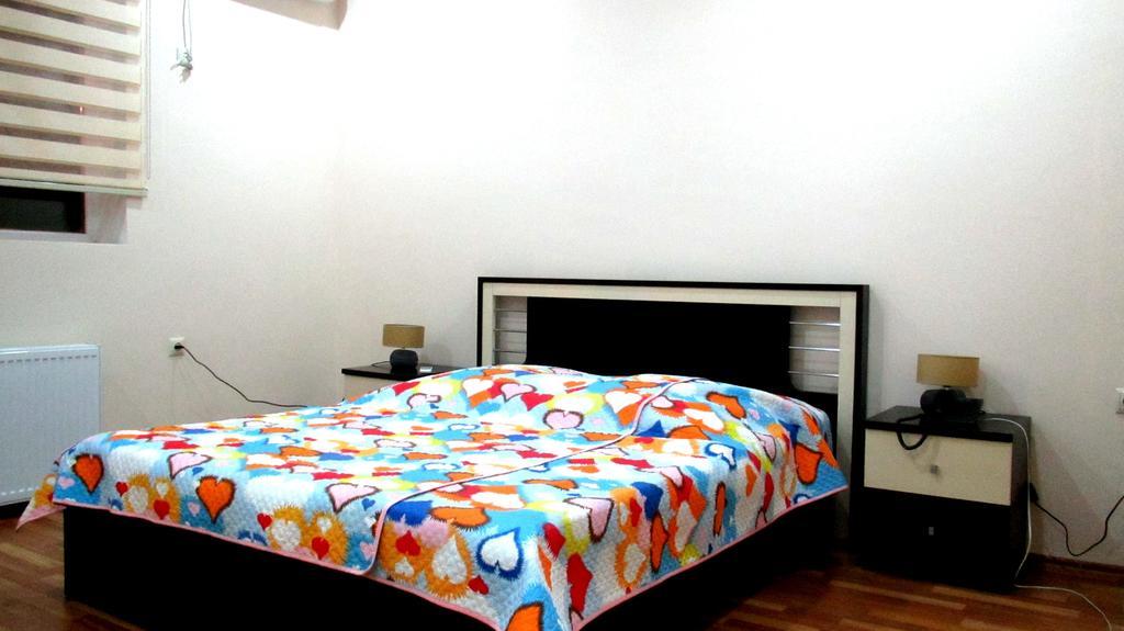 Max Comfort Hotel Кутаиси Экстерьер фото