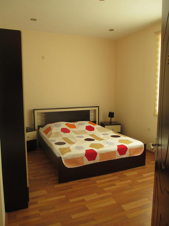 Max Comfort Hotel Кутаиси Экстерьер фото